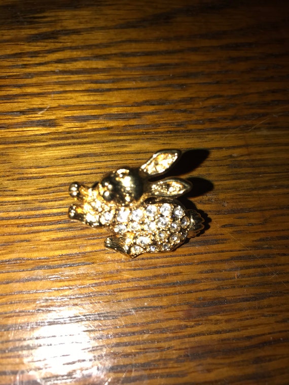 Vintage Gold Bunny Rabbit Lapel Pin. Gold Rhinesto