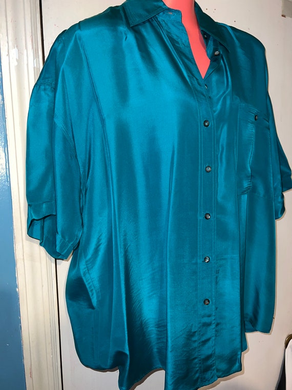 Vintage Silk Shirt. Emerald Green Silk Shirt. Express… Gem