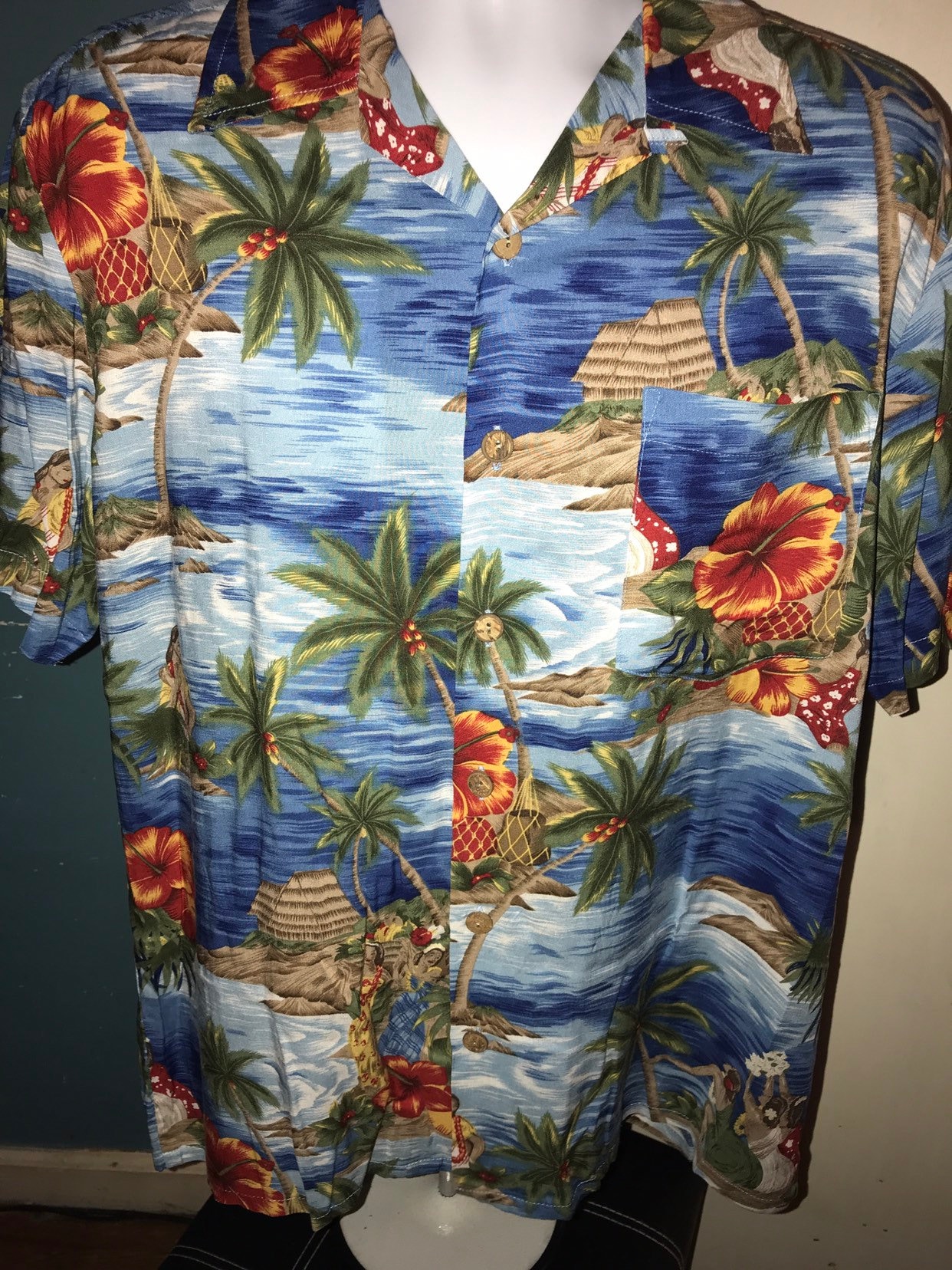 Vintage Hawaiian Shirt. Men's Hawaiian 