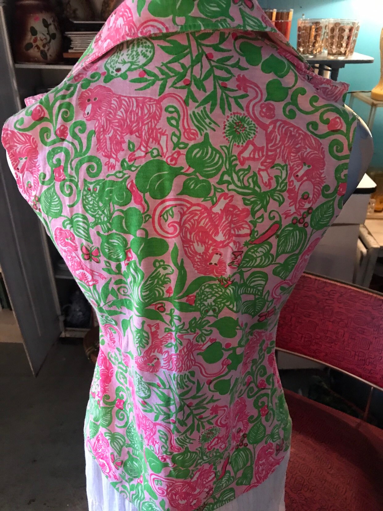Vintage Lilly Pulitzer Shirt. Lilly Pulitzer. The Lilly Sleeveless Shirt. Monkey Lilly Pulitzer 
