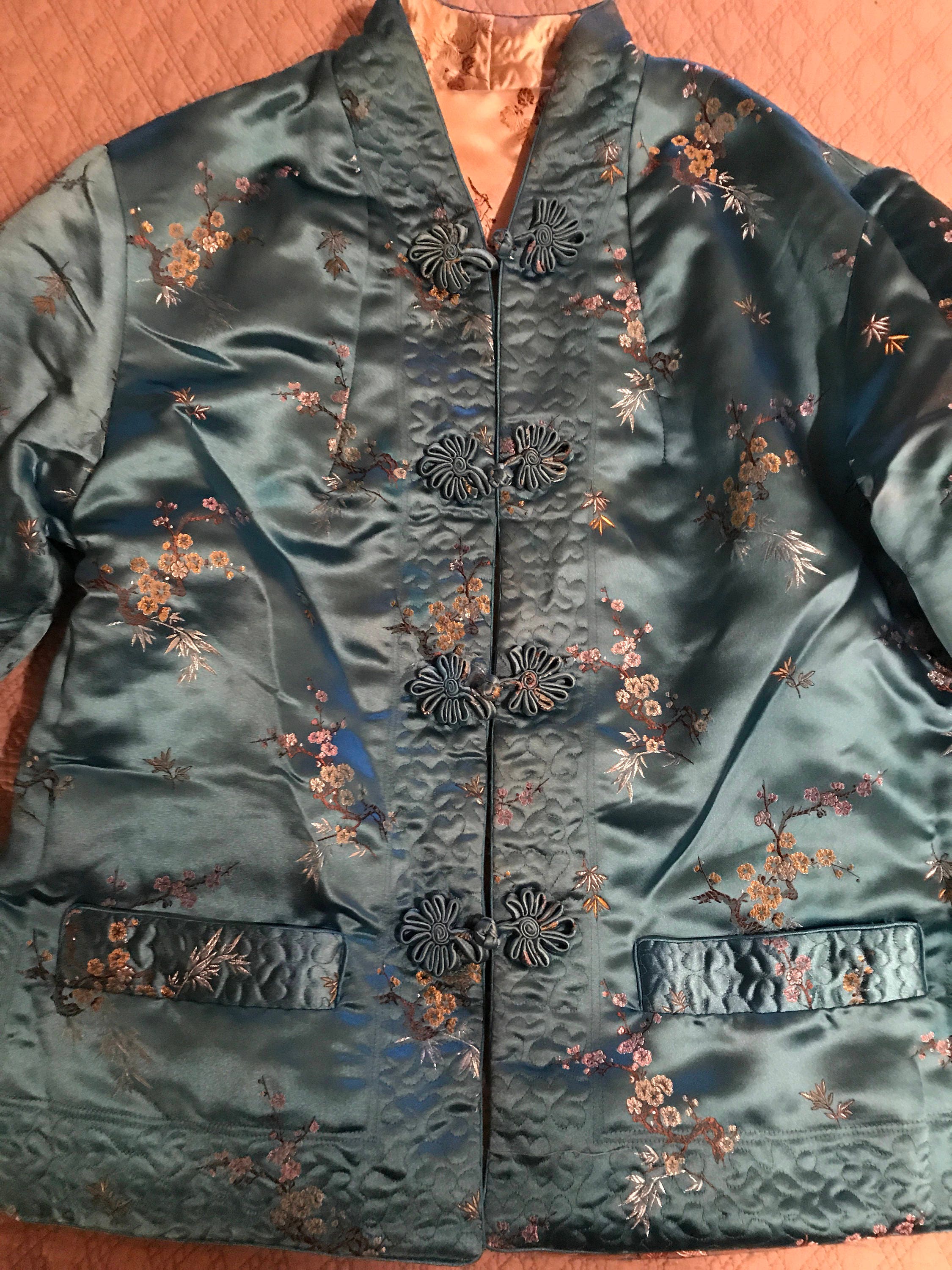 Vintage Silver Asian Silk Jacket. Satin Jacket. Asian Silk Jacket. Silk Jacket. Reversible. Blue