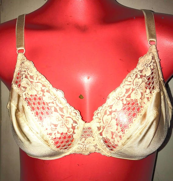 Vintage 1990’s Cotillion Nude Lace Bra. Beige Bra, Size 36B