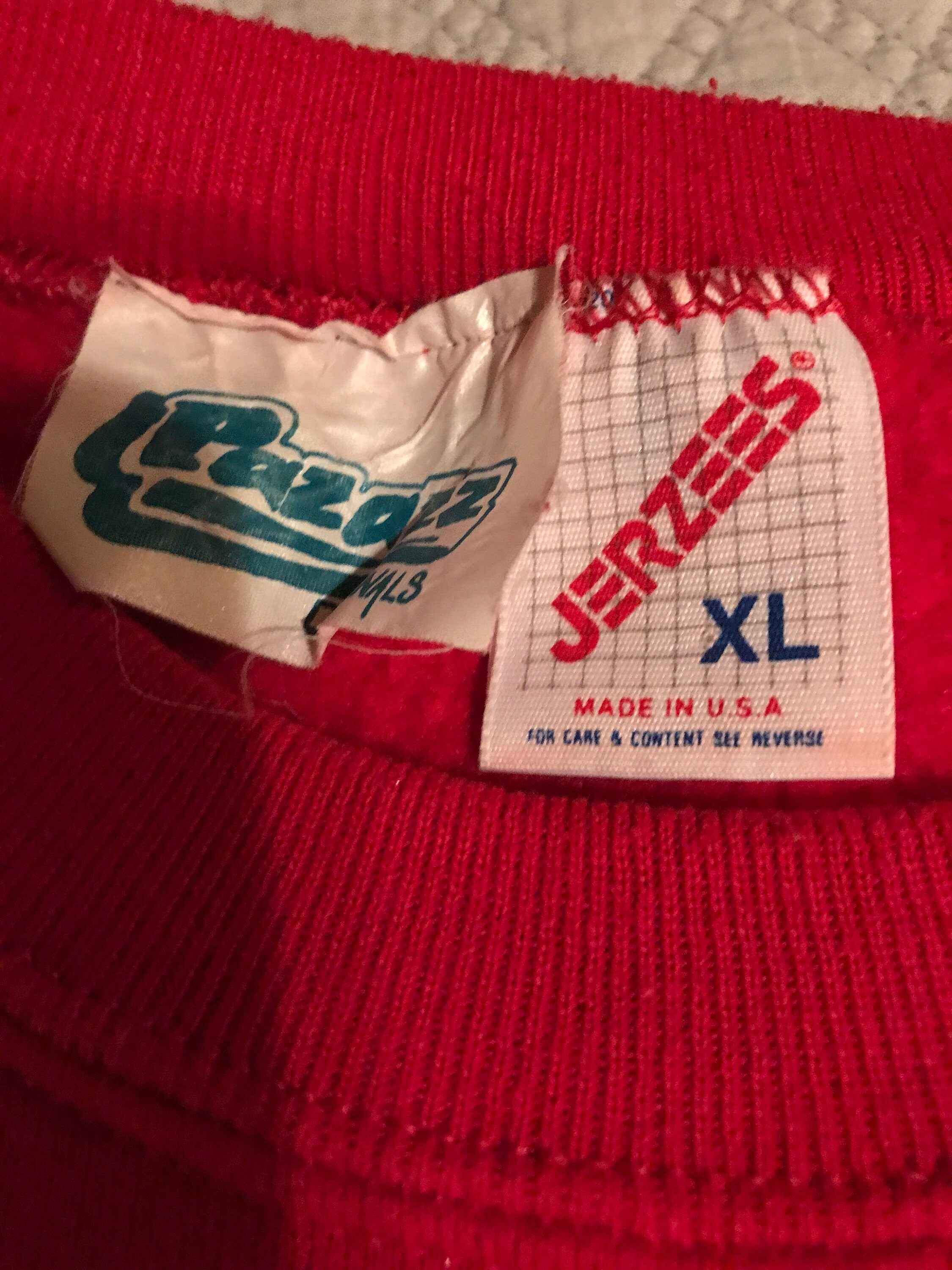 Vintage 80's Sweatshirt. Music Sweatshirt. Red Sweatshirt. Red Music