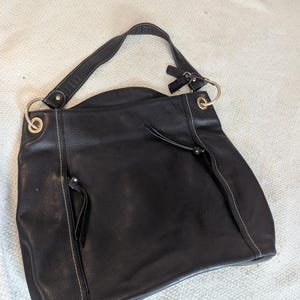 Sac à épaule Liz Claiborne Beige - Fermeture Pression, Poches Pratiques