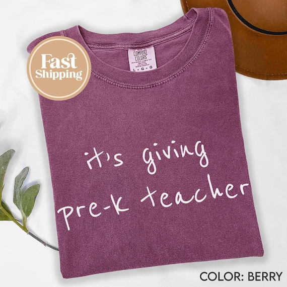 Comfort Colors It’s Giving Preschool Teacher Shirt Funny Preschool Teacher Tee Teacher Gift Shirt, Minimalist Teacher Aesthetic T Shirt G115
