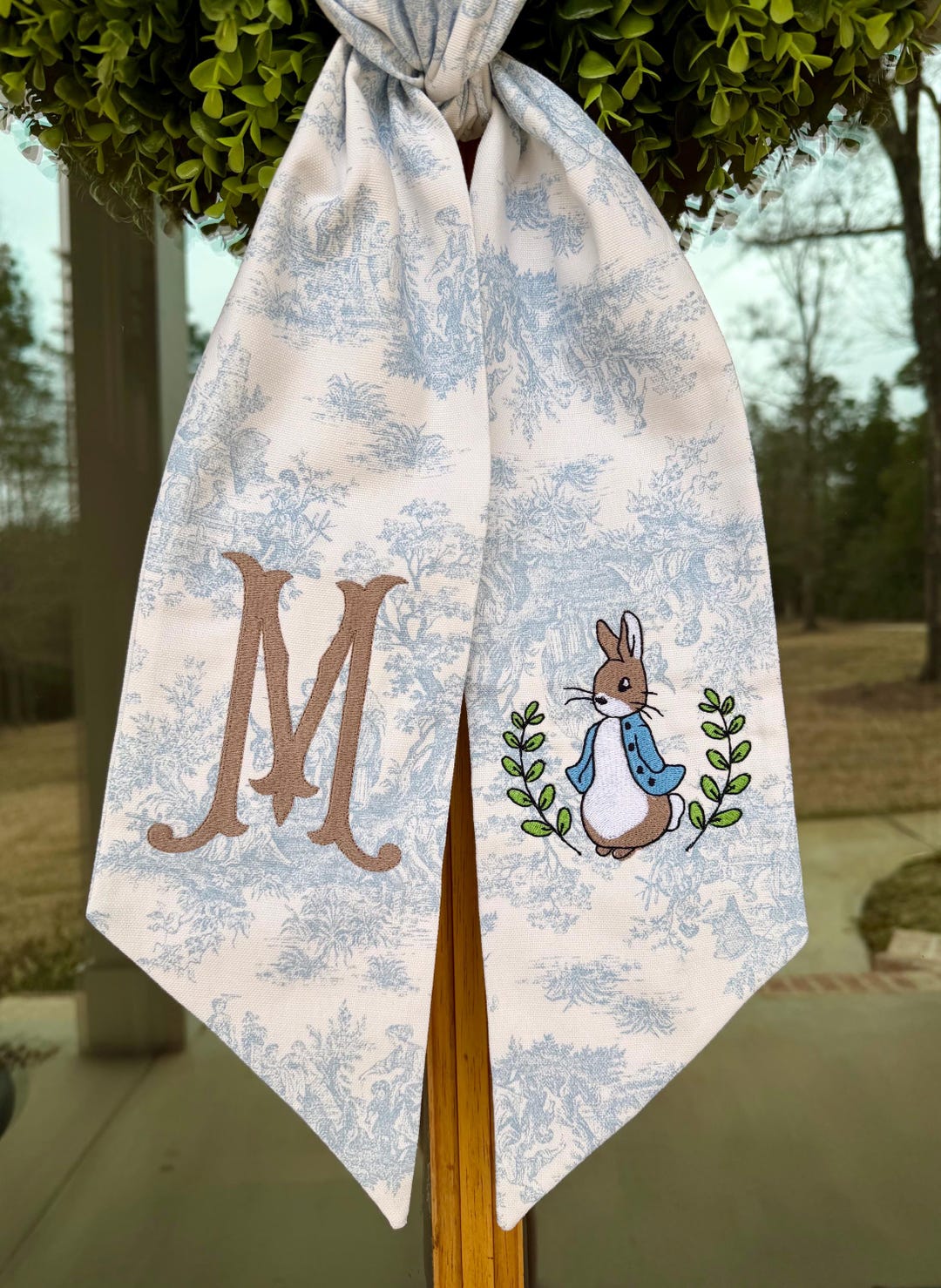 Peter Rabbit Wreath Sash. Blue Toile Sash. Boxwood Wreath. - Etsy