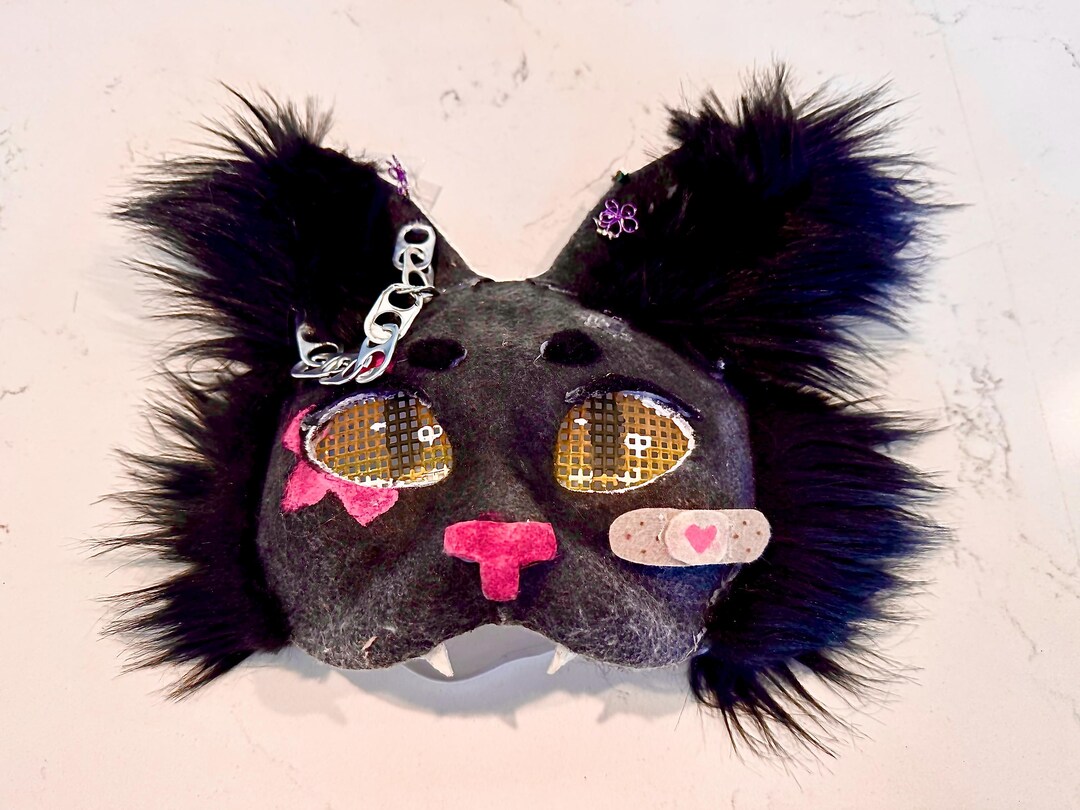 Feline Anxiety Relief Wearable With Confidence Building photo