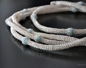 Maxi necklace with magnesite stones