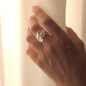 Leaves sterling silver band ring - Floral style band ring