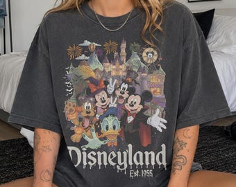 Camiseta retro cómoda de Disneyland Mickey y sus amigos para Halloween, Camiseta de Mickey y sus amigos, Camiseta para el viaje familiar de Halloween de Disney 2026