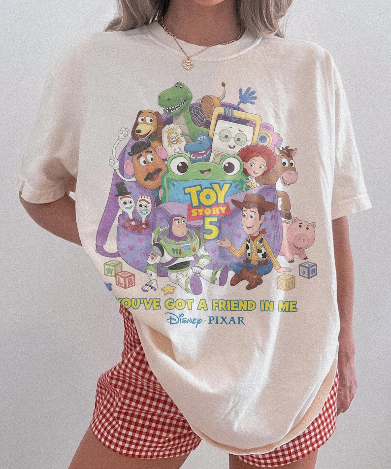 Retro LilyPad Toy Story 5 Shirt, Disney Pixar Family Vacation Tee, Woody and Buzz Lightyear Shirt, Disney Matching Family Trip Shirts bild 2