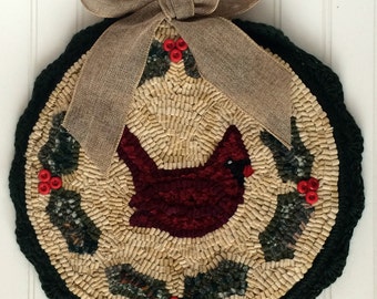 Winter Cardinal and Holly Leaf Wreath Teppich Häkelanleitung PDF Download