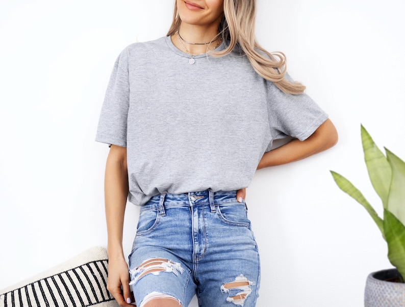 gildan 64000 blank t-shirt for dtg, sublimation, embroidery, or heat transfer, soft cotton feel, great for personalized gifts, custom brands, boutique apparel and streetwear lines, wholesale friendly and available in multiple sizes and shades, retail fit and tear-away tag