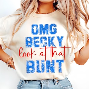 Può includere: Un set di tre tazze in ceramica con finitura opaca e macchiettata. Le tazze sono nei toni del crema, grigio chiaro e grigio scuro. Ogni tazza ha un design semplice e minimalista.