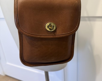 COACH Small Sidepack British Tan Shoulder Crossbody Bag #9978 Vintage 90's