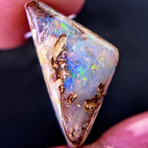 OOO-Beautiful polished Pipe Crystal Australian Boulder Opal smooth drilled cabochon bead briolette 16.5mm x 8.5mm x 6mm