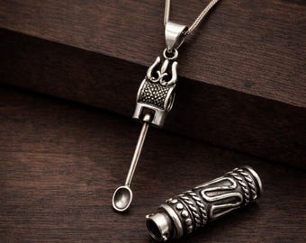 Collar con cuchara de rapé antigua • Colgante de latón vintage • Colgante de frasco oculto • Joyería gótica bohemia