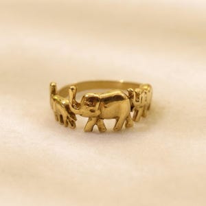 Bague éléphant en or faite main : bijoux bohèmes animaux de safari