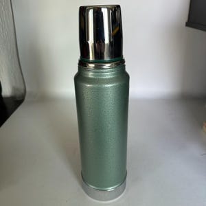 Vintage Aladdin Stanley 1 Quart Vacuum Bottle Thermos A-944DH Hammertone Green image 4