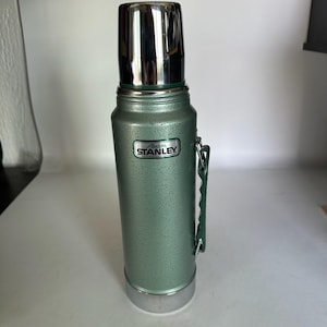 Vintage Aladdin Stanley 1 Quart Vacuum Bottle Thermos A-944DH Hammertone Green image 1