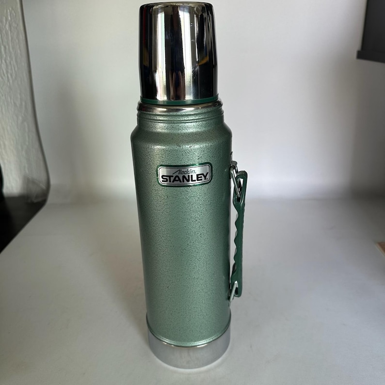 Vintage Aladdin Stanley 1 Quart Vacuum Bottle Thermos A-944DH Hammertone Green image 1