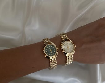 Retro Gold Womens Watch, Elegant Small Round Green Dial Quartz Wristwatch, Vintage Style Gold Tone Ladies Watch, Classic Luxury Jewelry Gift