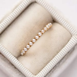 Dainty pearl Silver ring, pearl stacking band ring, pearl eternity wedding band, june birthstone, promise ring, gift for her, pearl band