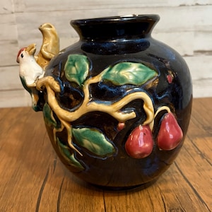 Vintage Majolica Style High Relief Vase 3D