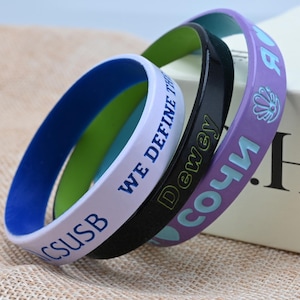 Kleurgecoate polsbandjes, op maat gemaakte armbanden, heldere promotiebandjes voor scholen en clubs