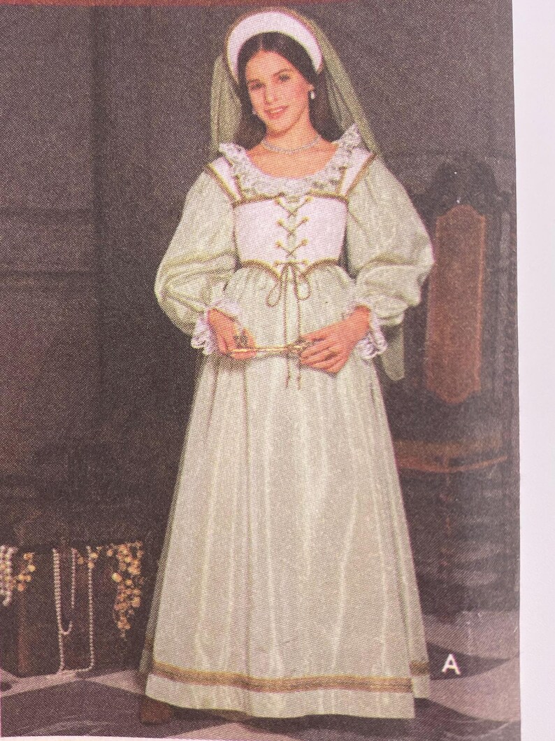Medieval & Renaissance Girl's Vintage Sewing Pattern Simplicity 9836 ...