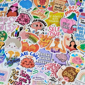 Peut inclure: Un assortiment d'autocollants colorés avec des affirmations positives et des thèmes de santé mentale. Les motifs incluent des cerveaux, des cœurs, des fleurs et des phrases comme "Self Love" et "Prenez soin de votre santé mentale."