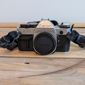 Canon AE-1 Programm 35mm Film Kamera Vintage SLR Body mit Trageriemen