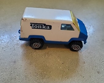 1978 Tonka Toy Blue and White Van 091 USA