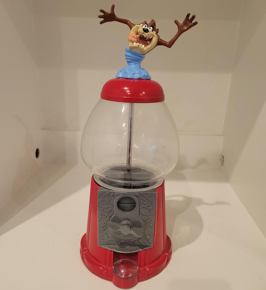 Vintage Looney Tunes Tasmanian Devil Gumball Machine Red Magic Gumball