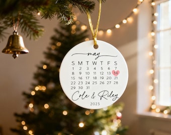 Cadeau stel, huwelijkscadeau, getrouwd ornament trouwdatum, ornamentkalender verjaardagscadeau, ons eerste kerstfeest, pasgetrouwdecadeau, verlovingscadeaus