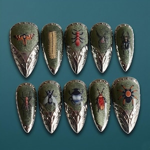 Handmade Cabinet of Curiosities Press On Nails | Luxury 3D Silver Armor & Insect Art | Goblincore Aesthetic - Green Glitter Fake Nails