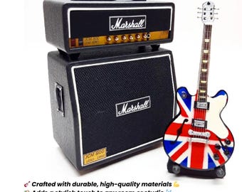 Mini guitarra con diseño de bandera y amplificador negro para exhibición musical a escala 1:12