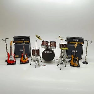 Miniature Yamaha Drum Set 1:6 Scale - Guitar & Amp Desk Display
