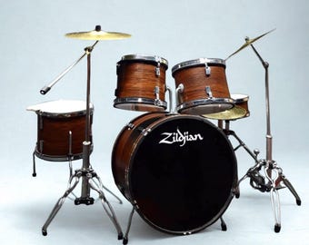 Kit de batterie miniature fait main - Exclusivité marron - Cadeau présentoir d'instruments de musique