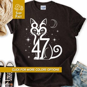 8647 Maglietta divertente con gatto, design felino numerico retrò, felpa minimalista vintage con gattino, grafica cielo notturno, luna e stelle, regalo per gli amanti dei gatti
