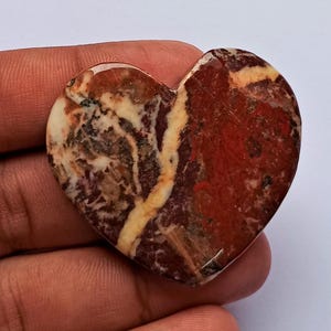Heart Shape Red Jasper Cabochon: 101.75 Carat Gemstone (38x41x10 MM