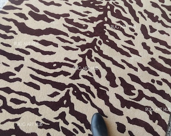 Hand Tufted Animal Print Rug – Modern Dark Brown and Cream Tiger Pattern Carpet – Bold Abstract Statement Rug for Living Room Bedroom decor