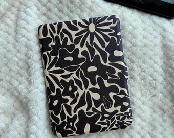 Goovy Daisy Kobo Clara Case with Strap Detachable Kindle Case with Clear Back Kindle Paperwhite Case Cover Bookish Kobo Libra Skin Cover