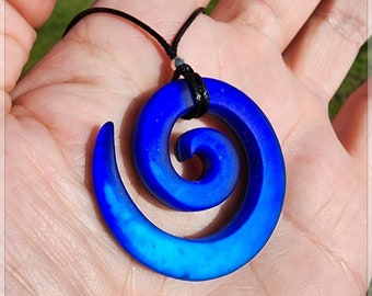 Lg  sandblasted carved dichroic glass spiral design blue green