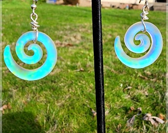 Dichroic sandblasted glass carved spiral design lime magenta on clear