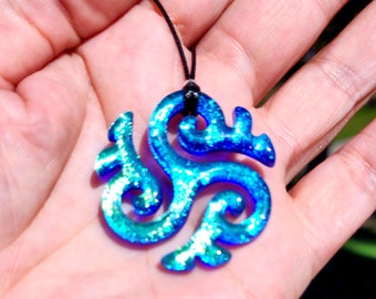 Lg  carved dichroic glass tri spiral design green ocean blue