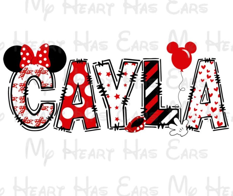 以下が含まれることがあります： 「CAYLA」という名前のグラフィックデザイン。文字は赤、黒、白のドット、星、ハート、ストライプで装飾されています。ミッキーマウスの風船と手袋が含まれています。