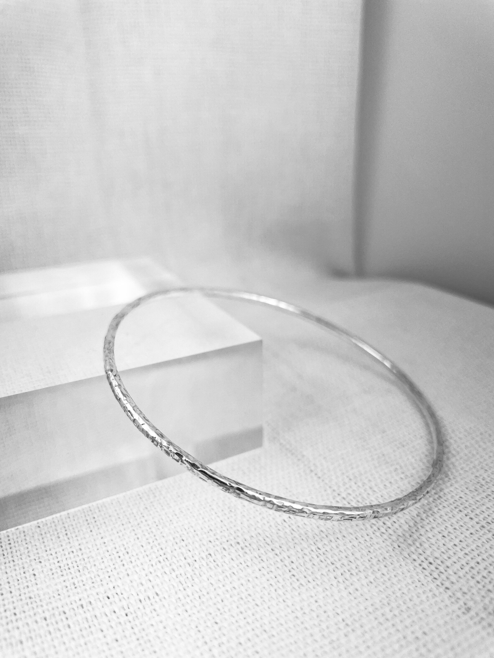 Round silver bangle Clearance