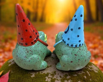 Hand-painted Ceramic Frog Wizard Figurine: Whimsical Garden Decor