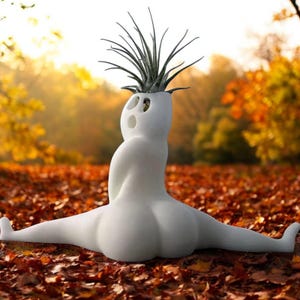 Funny Ghost Planter Cute Spooky Desktop Flower Pot Sculpture | Whimsical Halloween Home Decor | Unique Gift for Plant Ghost Lovers